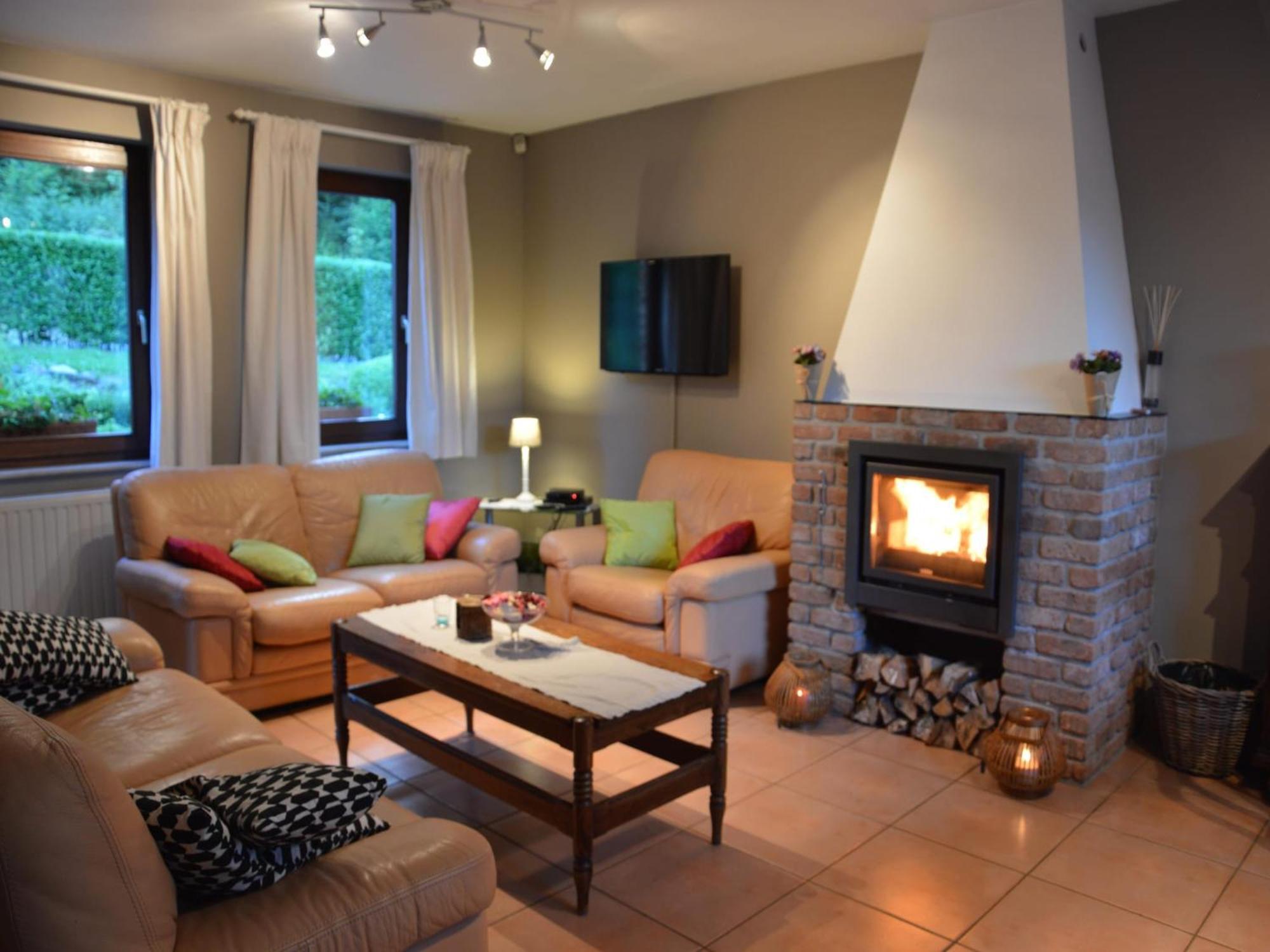 Modern Holiday Home In Stavelot With Fireplace Exteriör bild