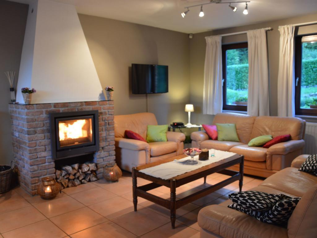 Modern Holiday Home In Stavelot With Fireplace Exteriör bild