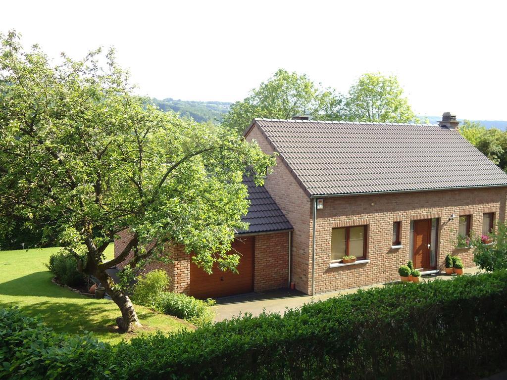 Modern Holiday Home In Stavelot With Fireplace Exteriör bild