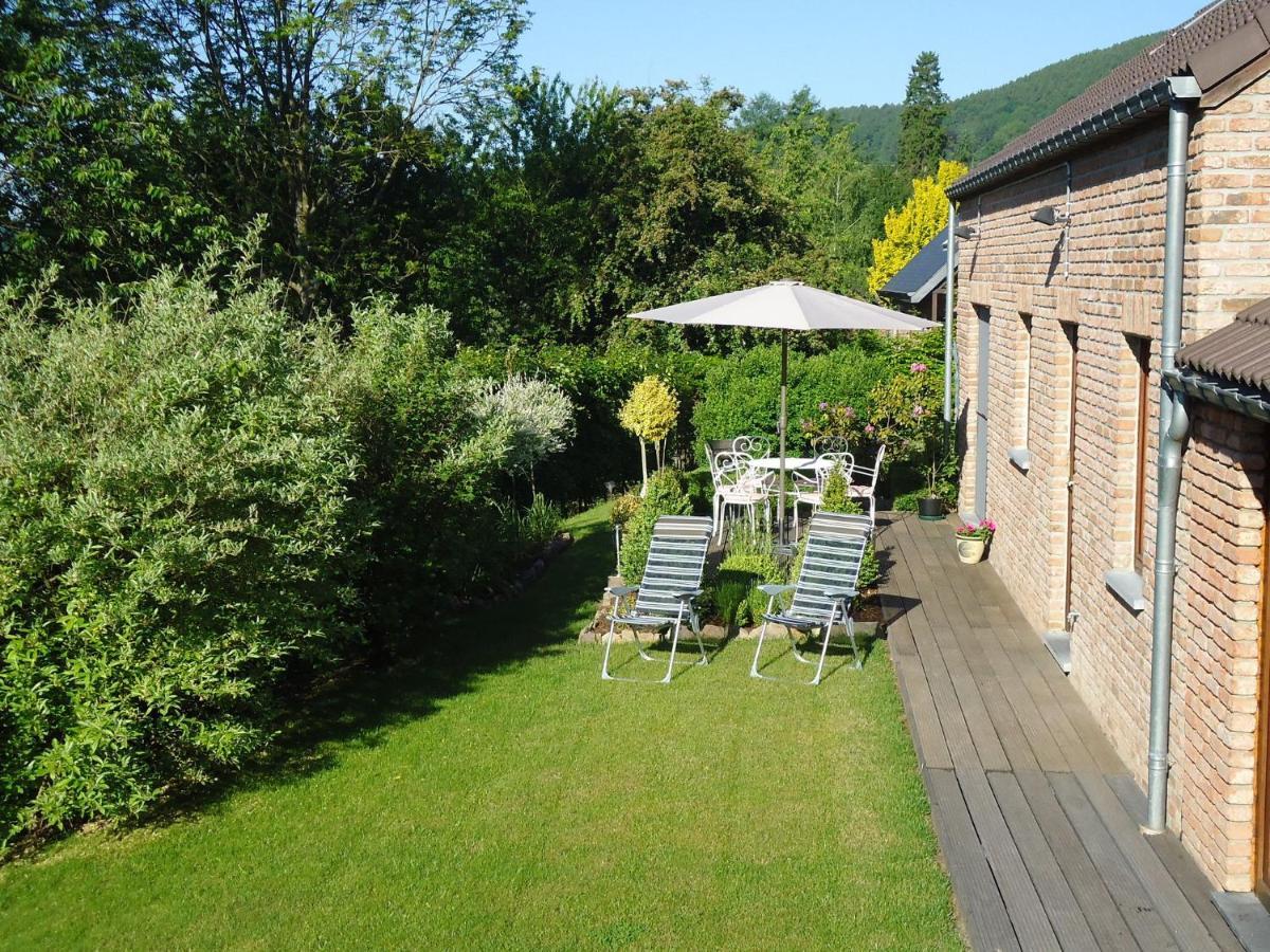 Modern Holiday Home In Stavelot With Fireplace Exteriör bild